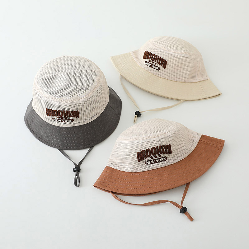 Haftowany kapelusz przeciwsłon – Bucket Hat Cotton recenzja i cena